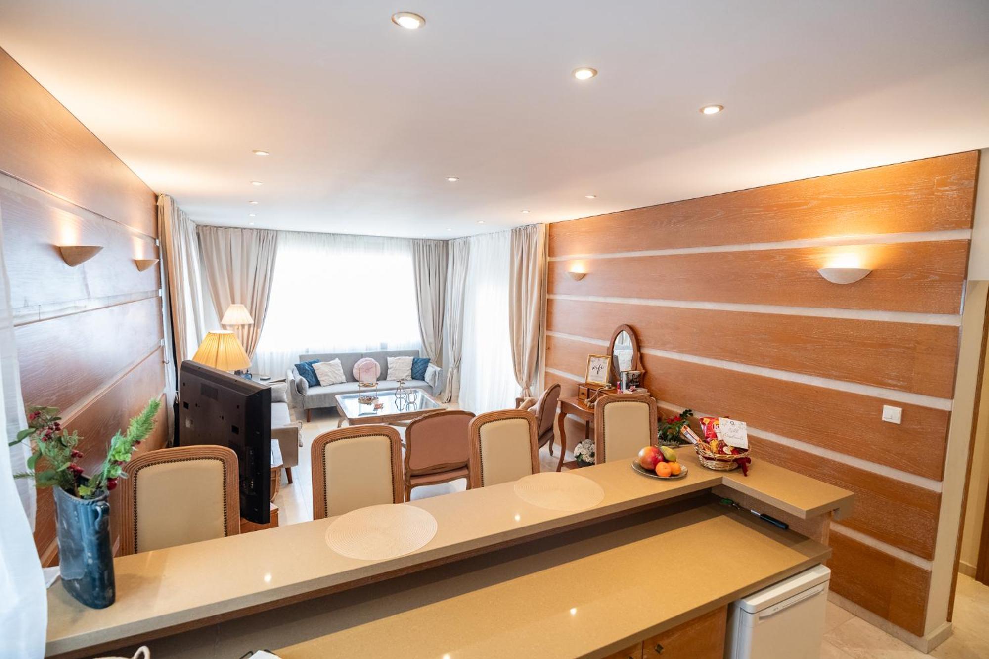 Quattro Beachfront Sea View Ap 4 ลาร์นาคา ภายนอก รูปภาพ