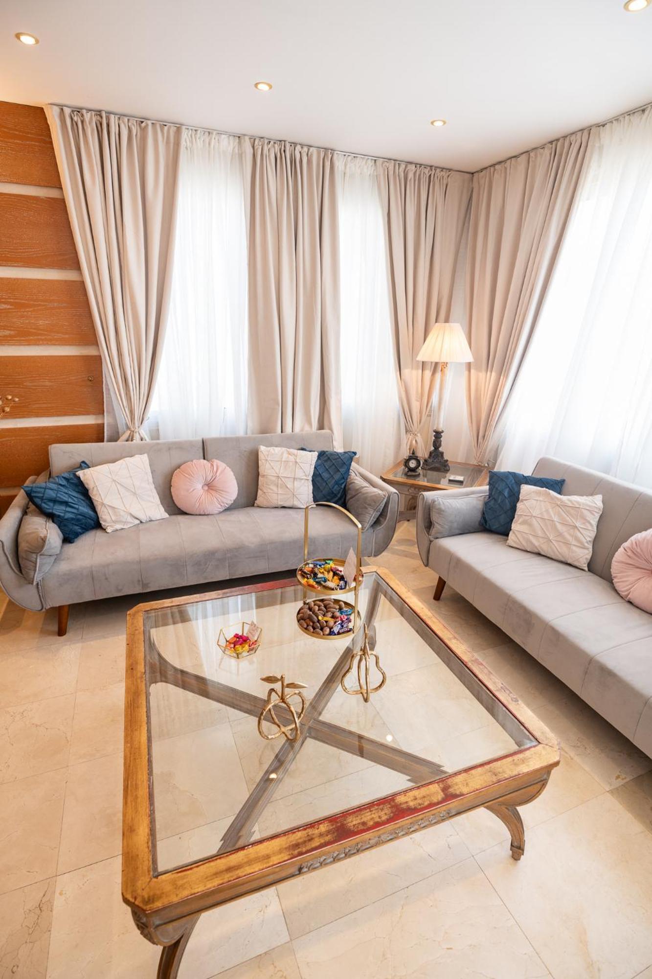 Quattro Beachfront Sea View Ap 4 ลาร์นาคา ภายนอก รูปภาพ